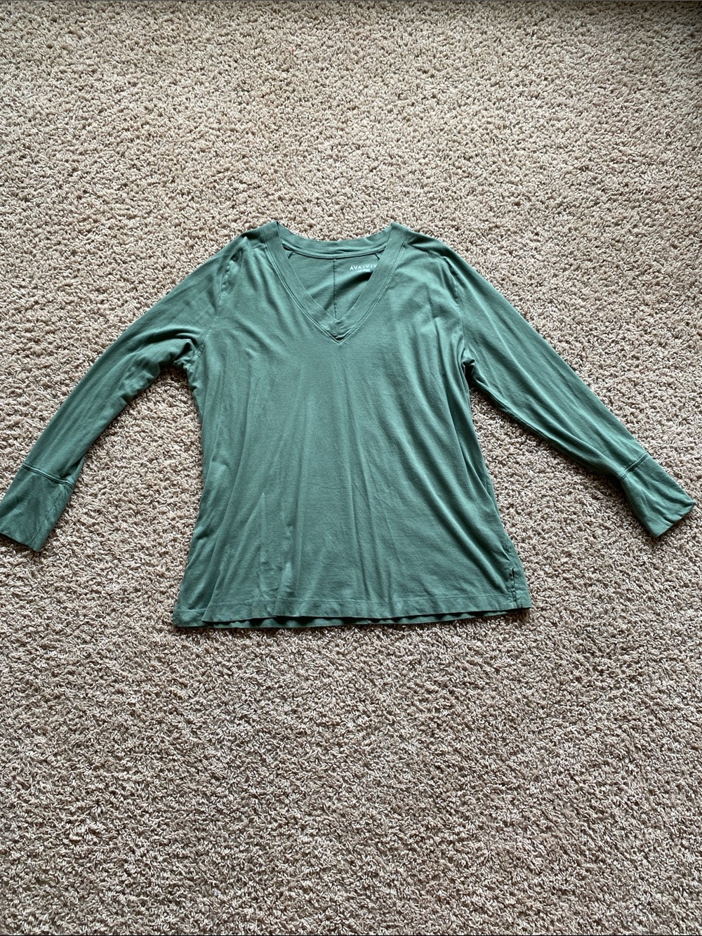 Ava & Viv Olive Green V-Neck Long Sleeve Top